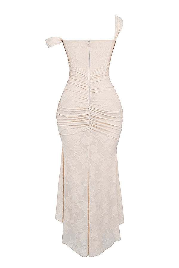 Ropa de encaje elegante para ocasiones especiales