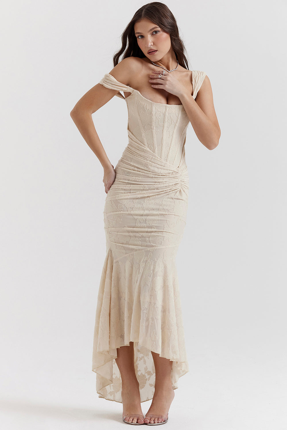 Ropa de encaje elegante para ocasiones especiales