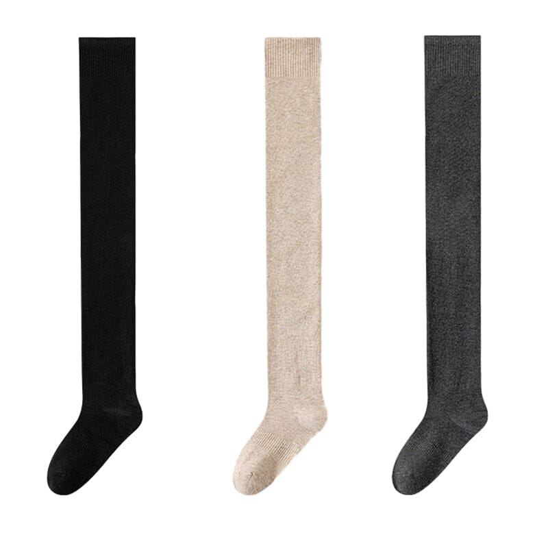 Low Thick and Comfortable: Warmth and Elegance in Winter
