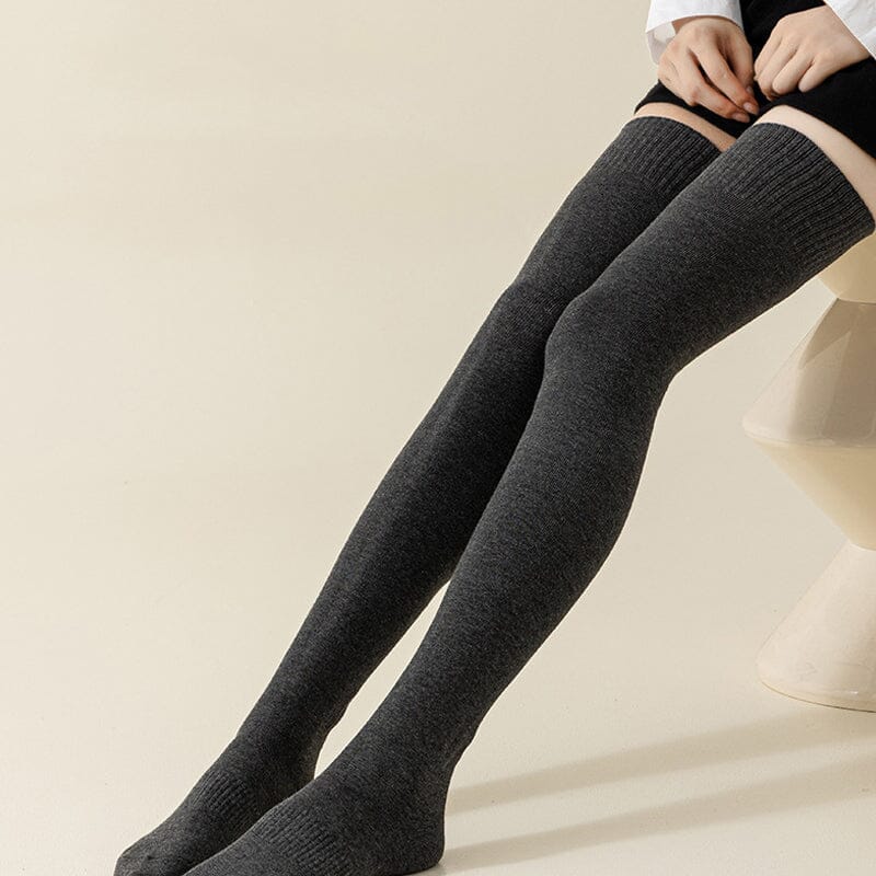 Low Thick and Comfortable: Warmth and Elegance in Winter