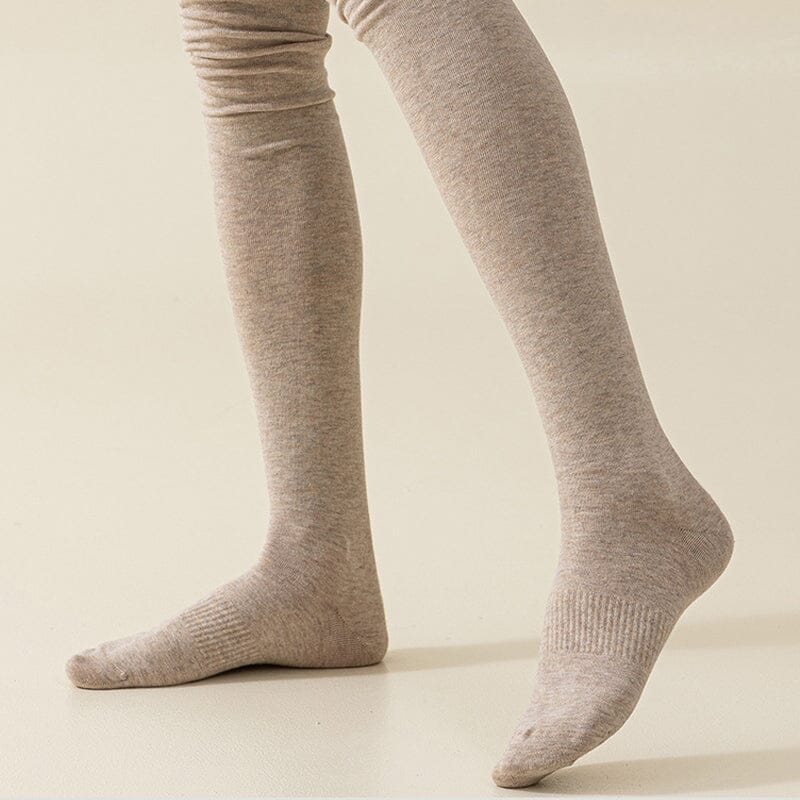 Low Thick and Comfortable: Warmth and Elegance in Winter