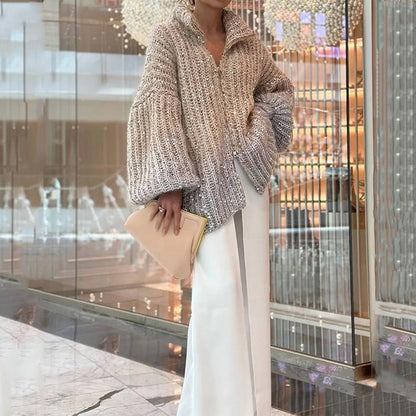 Pullover aus einfarbigem Strick mit Pailletten 